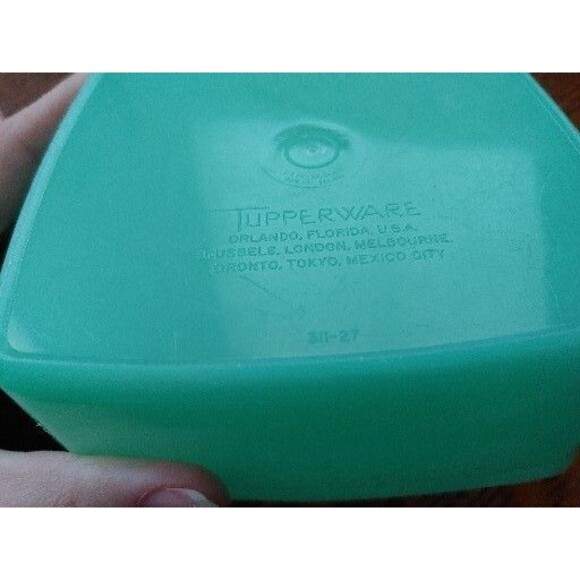 Vintage Tupperware Jade Green Container 311-27 No Lid - Picture 3 of 3